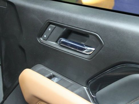 Used 2024 GMC Canyon AT4 image 10