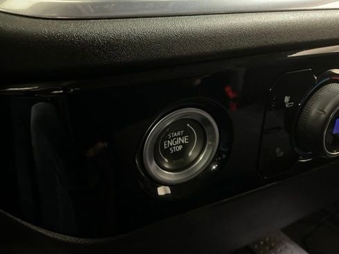 Used 2022 Chevrolet Silverado 1500 LT image 23