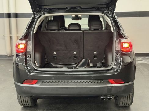 Used 2020 Jeep Compass Latitude image 14