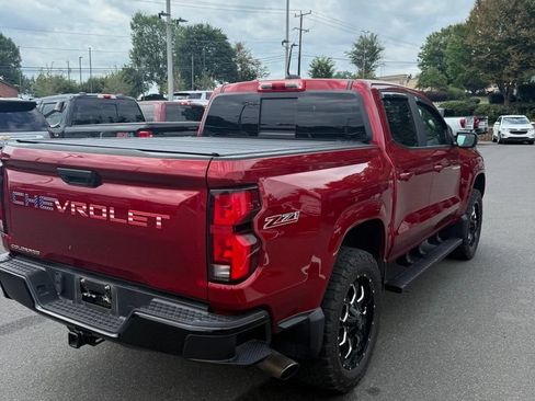 Used 2023 Chevrolet Colorado Z71 w/ Z71 Convenience Package 2 AWD/4WD image 7