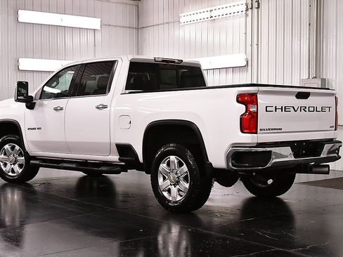 Used 2022 Chevrolet Silverado 2500 LTZ w/ LTZ Plus Package image 5