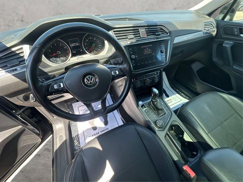 Used 2019 Volkswagen Tiguan SE w/ Panoramic Sunroof Package AWD/4WD image 32