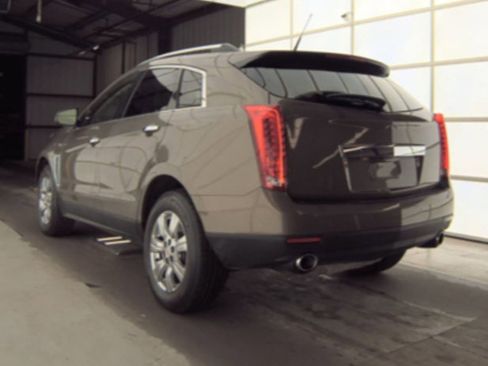 Used 2014 Cadillac SRX Luxury image 4