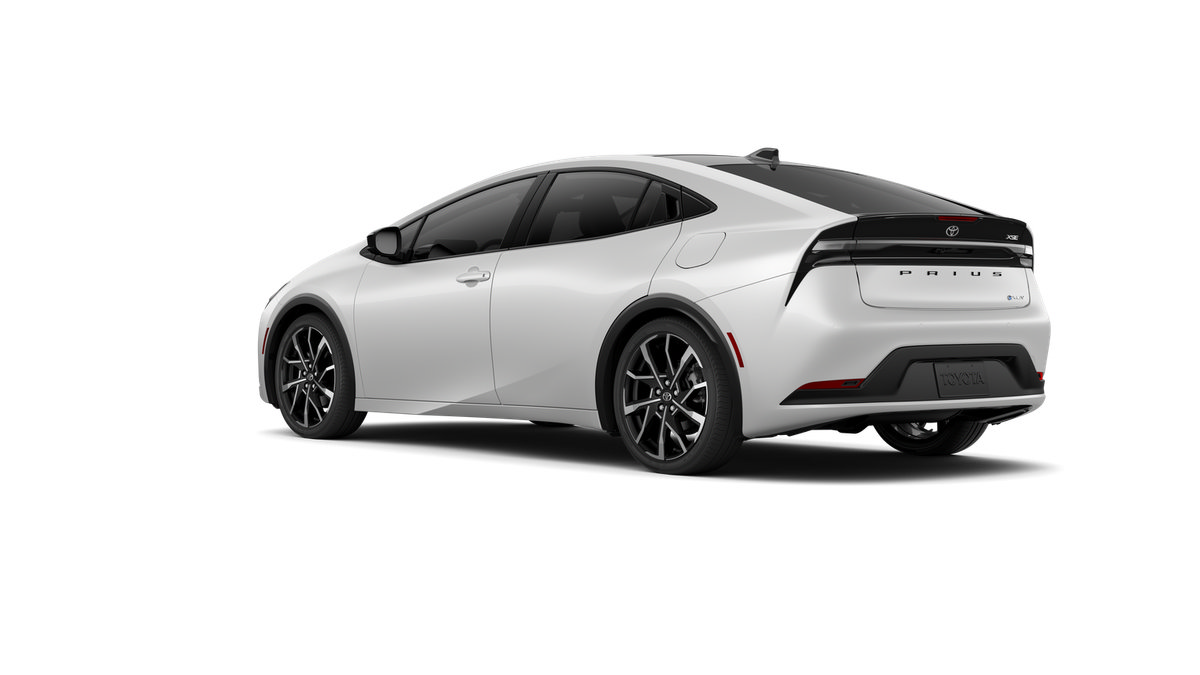 New 2027 Toyota Prius Plug-In Hybrid FWD image 6