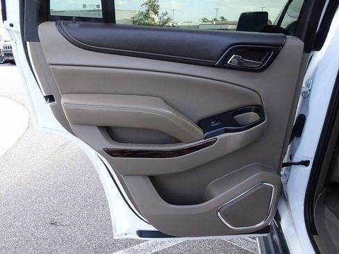 Used 2016 GMC Yukon SLT w/ Open Road Package image 16