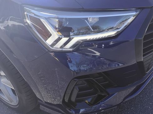 Certified 2025 Audi Q3 2.0T Premium w/ Black Optic Sport Package image 7