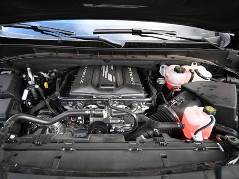 Used 2025 Cadillac Escalade V w/ LPO, ONYX Package image 37