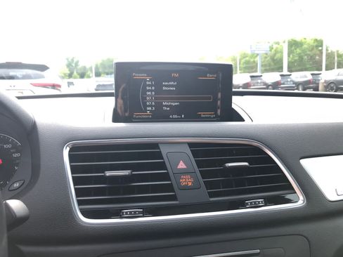 Used 2018 Audi Q3 2.0T Premium AWD/4WD image 18