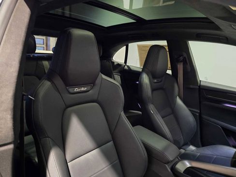 Used 2025 Porsche Macan Turbo Electric image 15