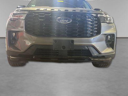 Certified 2025 Ford Explorer ST-Line w/ ST-Line Street Pack AWD/4WD image 13