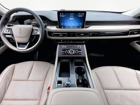 Used 2023 Lincoln Aviator Reserve w/ Equipment Group 201A image 16