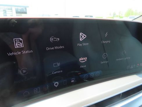 Used 2025 Cadillac Lyriq Luxury AWD/4WD image 21