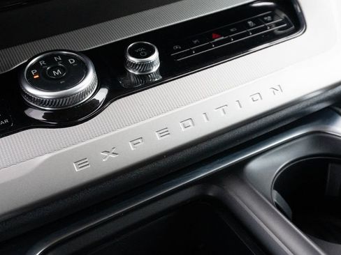 Used 2025 Ford Expedition Active RWD image 30