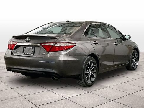 Used 2017 Toyota Camry XSE w/ Moonroof Package FWD image 11