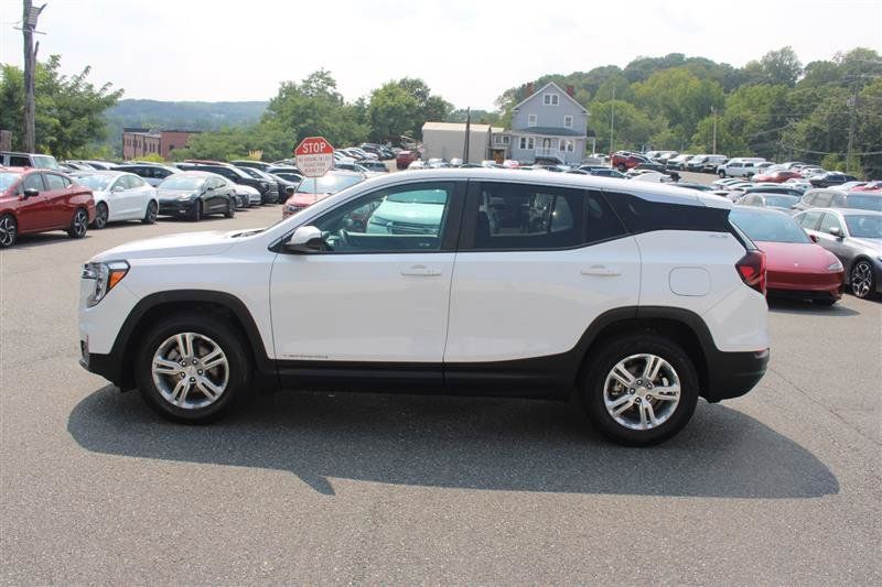 Used 2022 GMC Terrain SLE FWD image 5