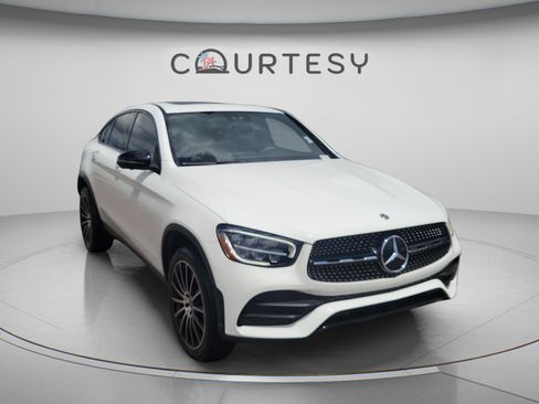 Used 2023 Mercedes-Benz GLC 300 4MATIC Coupe image 7