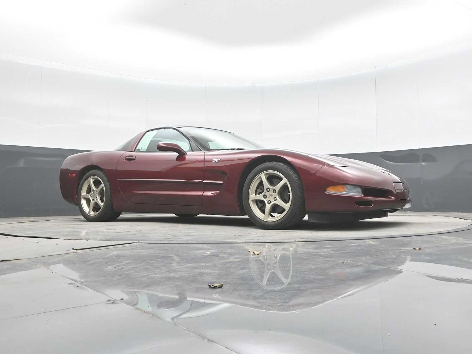 Used 2003 Chevrolet Corvette Coupe w/ Preferred Equipment Group RWD image 28