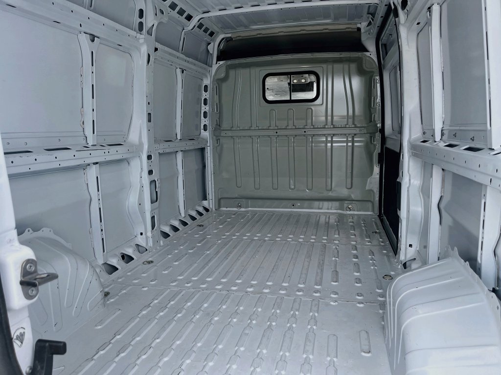 Used 2024 RAM ProMaster 2500 w/ Convenience Group FWD image 22