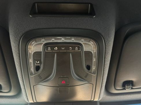 Used 2021 Mercedes-Benz Sprinter 2500 image 19