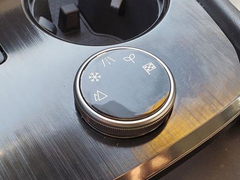 Certified 2023 Nissan Rogue SV w/ SV Premium Package image 22