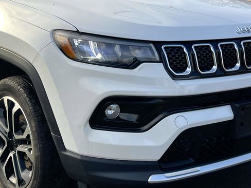 Used 2023 Jeep Compass Limited image 6