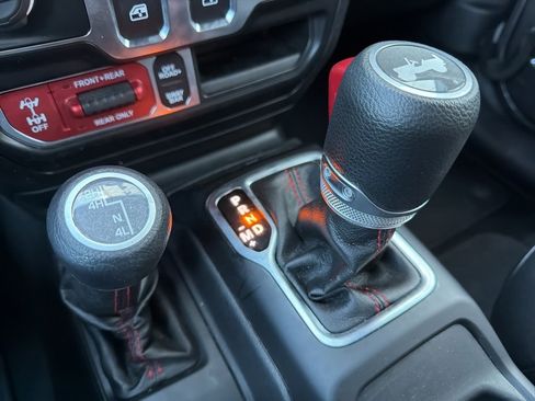 Used 2021 Jeep Wrangler Rubicon image 36