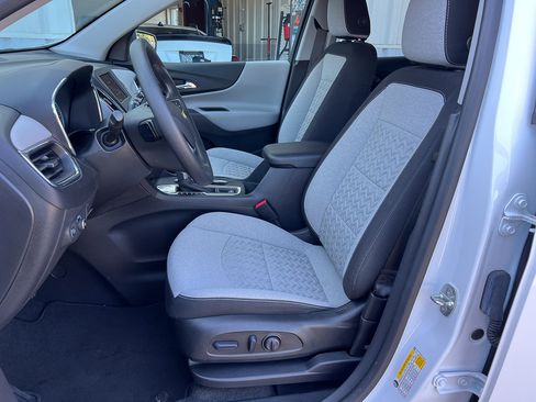 Used 2023 Chevrolet Equinox LS w/ LS Convenience Package FWD image 15