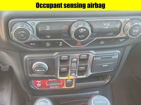 Certified 2023 Jeep Gladiator Mojave w/ Trailer Tow Package image 27