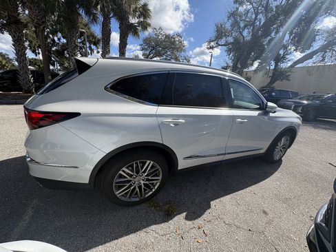 Used 2023 Acura MDX SH-AWD w/ Advance Package image 8