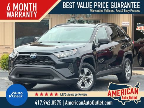 Used 2022 Toyota RAV4 LE AWD/4WD image 1