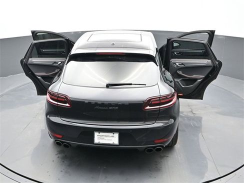Used 2018 Porsche Macan GTS image 26