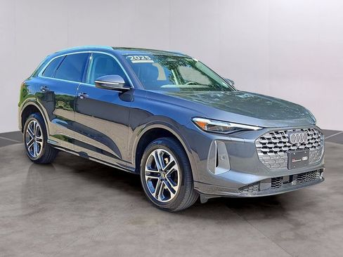 Certified 2025 Audi Q5 Premium w/ Premium Plus AWD/4WD image 10