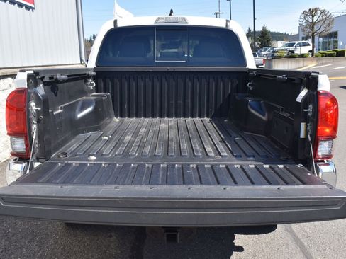 Certified 2023 Toyota Tacoma SR5 w/ Black Out Package (TMS) AWD/4WD image 17