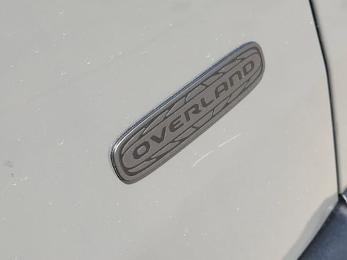 New 2026 Jeep Cherokee Overland AWD/4WD image 9