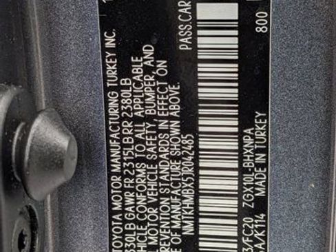 Used 2018 Toyota C-HR XLE FWD image 23
