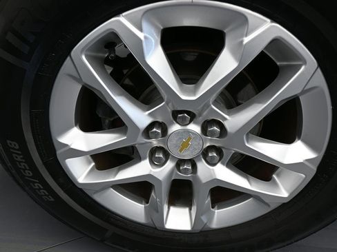 Used 2018 Chevrolet Traverse LT image 41