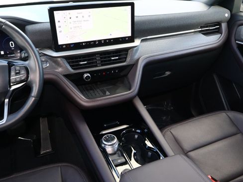 Used 2025 Ford Explorer Platinum w/ LUX Leather Package image 11