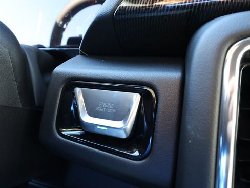 New 2026 GMC Yukon XL Elevation w/ LPO, Elevation Black Package image 22