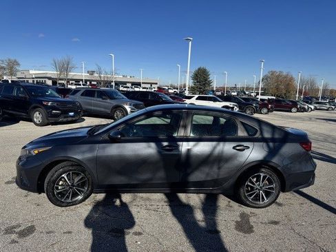 Used 2023 Kia Forte LXS image 5