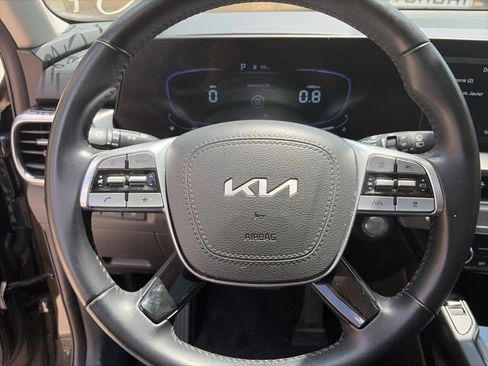 Used 2025 Kia Telluride S FWD image 15