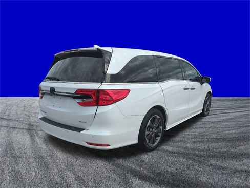 Used 2023 Honda Odyssey Elite image 4