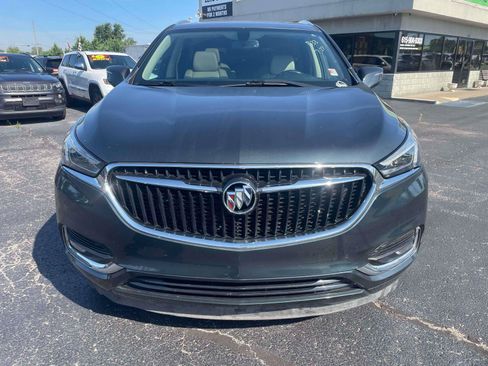 Used 2019 Buick Enclave Essence FWD image 2
