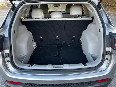 Used 2022 Jeep Compass Latitude image 24