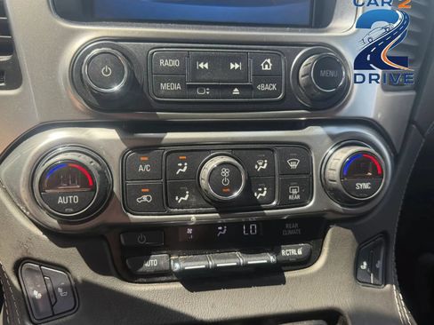 Used 2020 Chevrolet Suburban LT AWD/4WD image 21