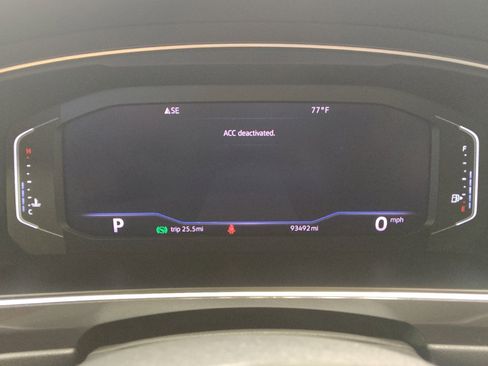 Used 2019 Volkswagen Tiguan SEL FWD image 23