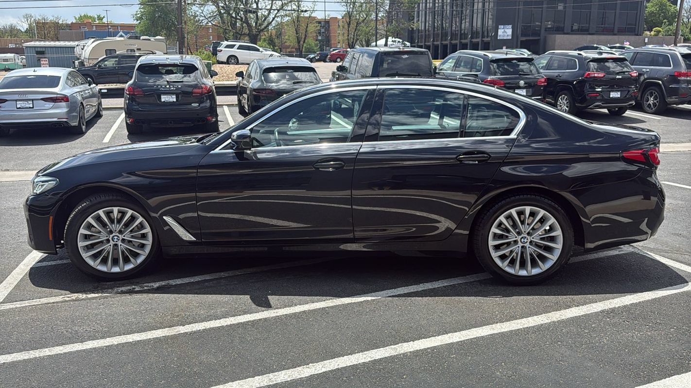 Used 2022 BMW 530i xDrive w/ Premium Package AWD/4WD image 6