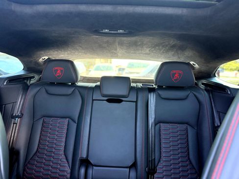 Used 2022 Lamborghini Urus image 15