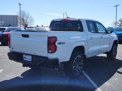 New 2025 Chevrolet Colorado Z71 w/ Technology Package AWD/4WD image 3