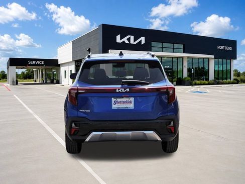 New 2026 Kia Seltos S FWD image 4