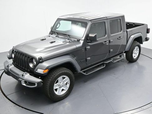 Used 2023 Jeep Gladiator Sport AWD/4WD image 34